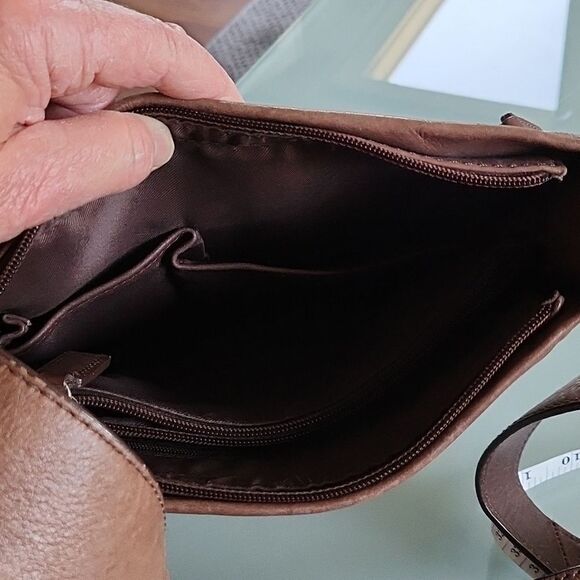 Vintage Fossil Shoulder Bag - Picture 9 of 12